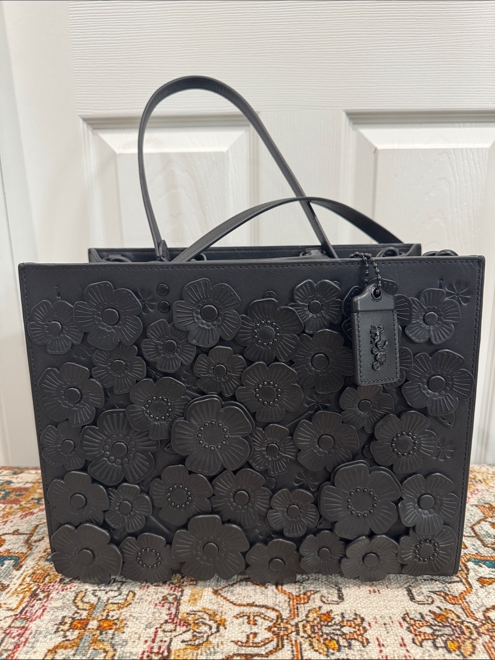 Coach All Black Tea Rose Appliqué rogue 31